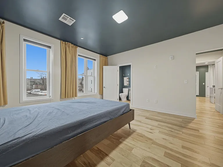 186 Paris St #1 — Photo 6