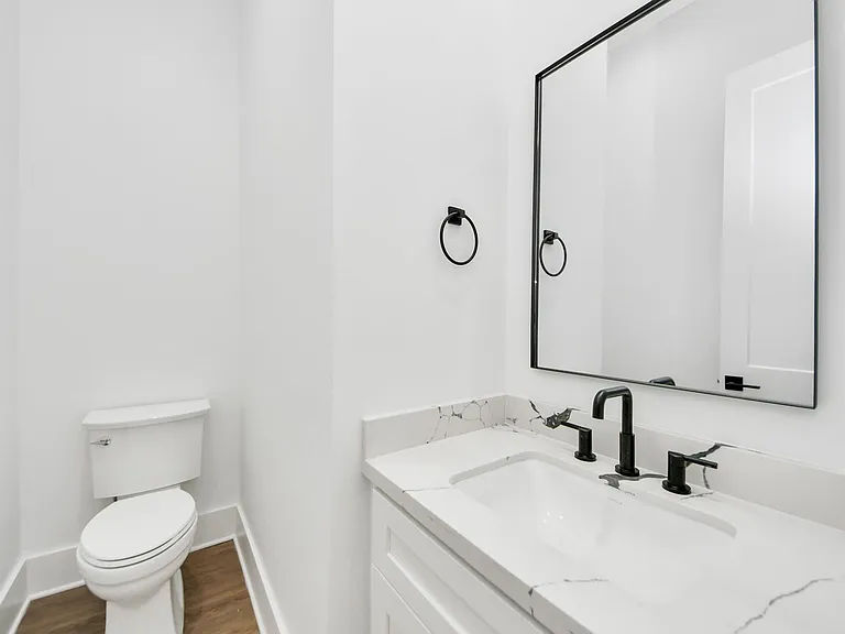 5029 Broom St #B — Photo 18
