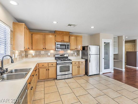 4th image of 3033 Hartley Cove Ave