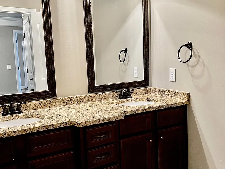 609 Cannock Ct — Photo 28