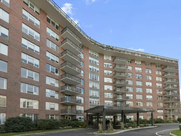 280 Boylston St APT 413, Newton, MA 02467