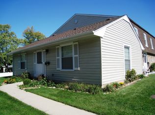 1545 Woodcutter Ln UNIT A, Wheaton, IL 60189