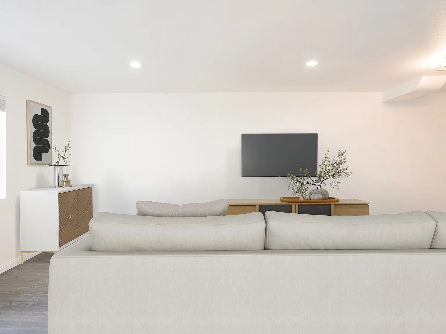 1817 Garfield Pl — Photo 3