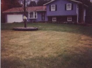 5831 Canterbury Dr, Akron, OH 44319