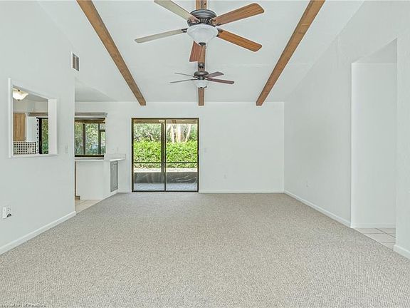 3rd image of 332 Oak Knolls Cir