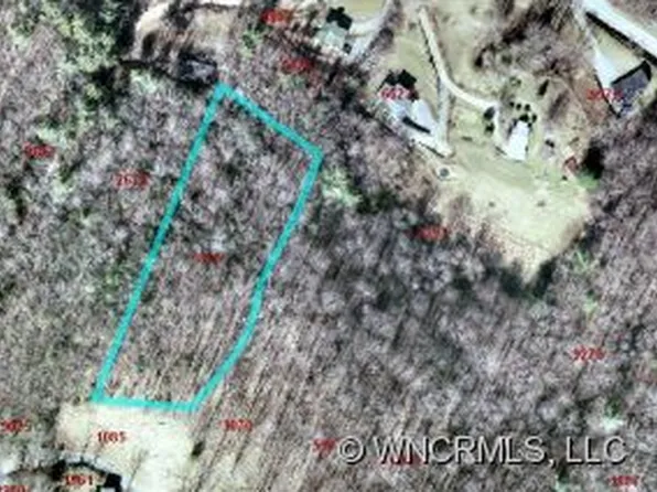19 Meadow Hill Rd, Fairview, NC 28730