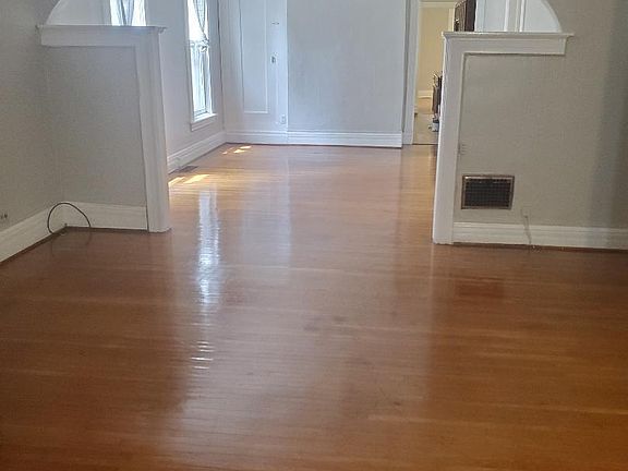 3rd image of 248 Jersey St #1
