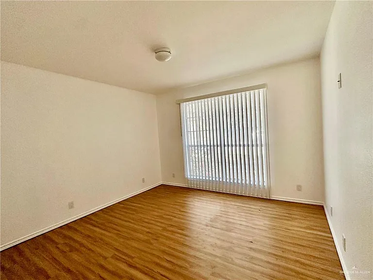 3304 San Fabian St — Photo 10