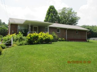 1904 Grange Rd, Charleroi, PA 15022