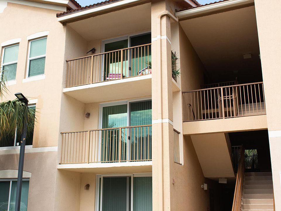 1st image of 1313 Villa Lane
