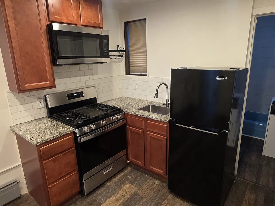 1412 Snyder Ave #2F