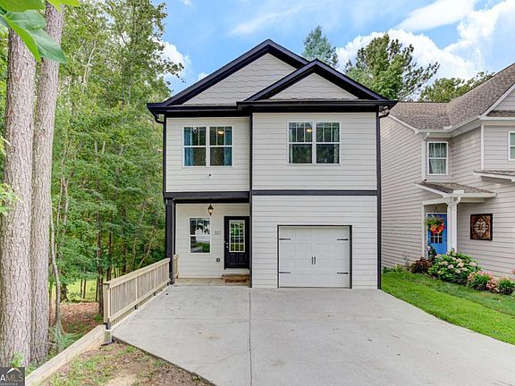 3rd image of 321 Hood Park Dr