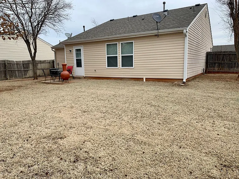 2400 Desert Willow Ter — Photo 14