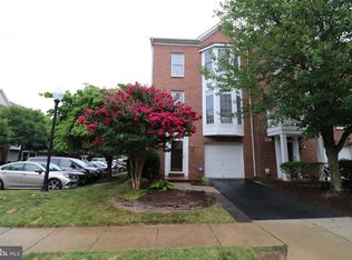 4277 Park Green Ct, Fairfax, VA 22030