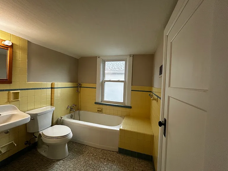 1405 Park Ave — Photo 7