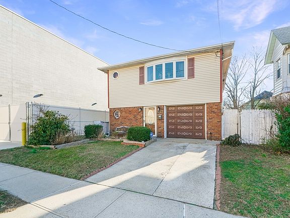 2nd image of 9811 217th Ln