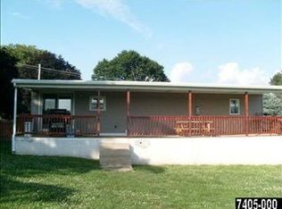1140 Locust Grove Rd, York, PA 17402