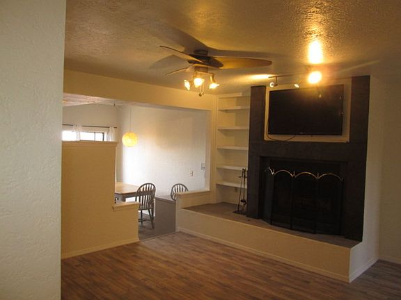 3rd image of 5139 Glenwood Ct NW