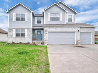 2230 S Cranbrook St, Wichita, KS 67207