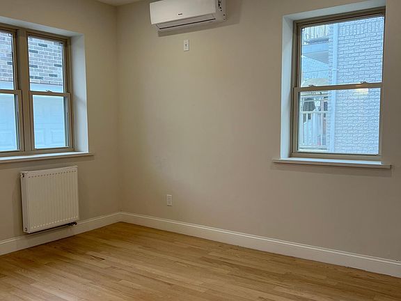 4th image of 13739 Laburnum Ave Floor 1