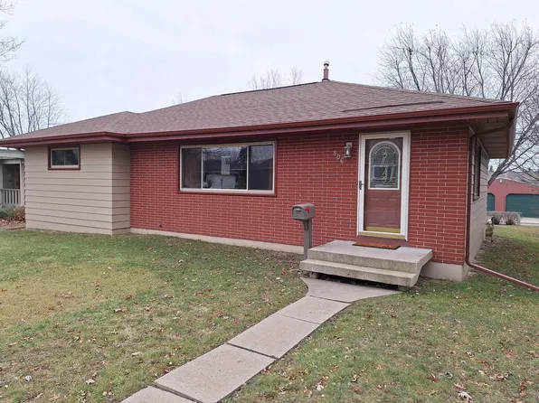 806 N 7th St, Virginia, MN 55792