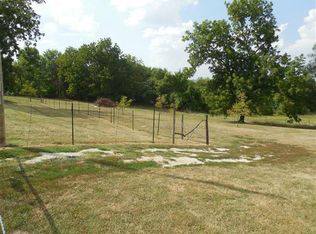 1159 E Elm St, Morrisville, MO 65710