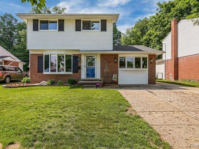 37715 Walnut St, Romulus, MI, 48174