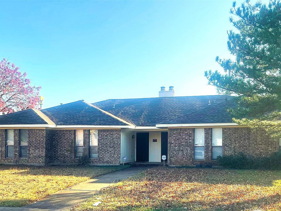 1st image of 804 Red Bud Dr #2