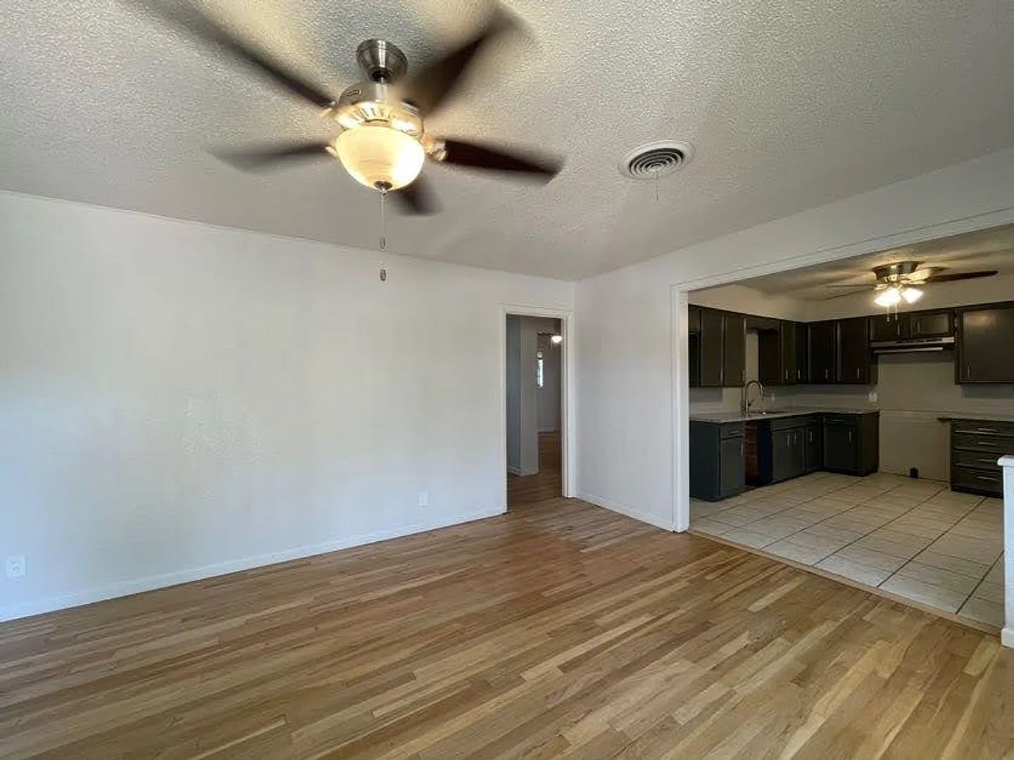 Style Meets SubstanceNewly Renovated 3BR/2BA in Lamesa — Photo 2