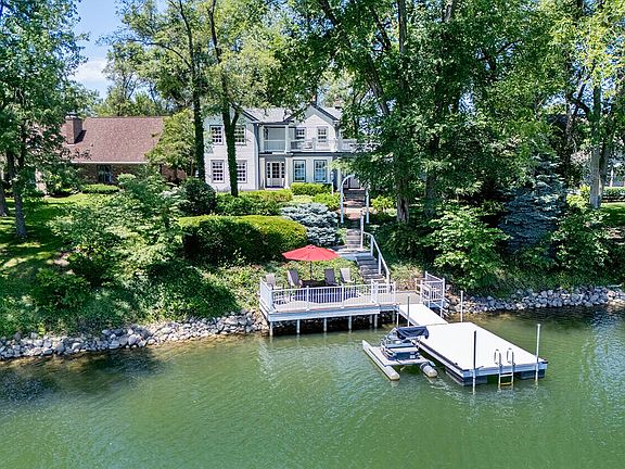 2nd image of 4909 Fall Creek Rd