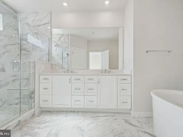 22084 Midmoore Dr, Ashburn, VA 20148