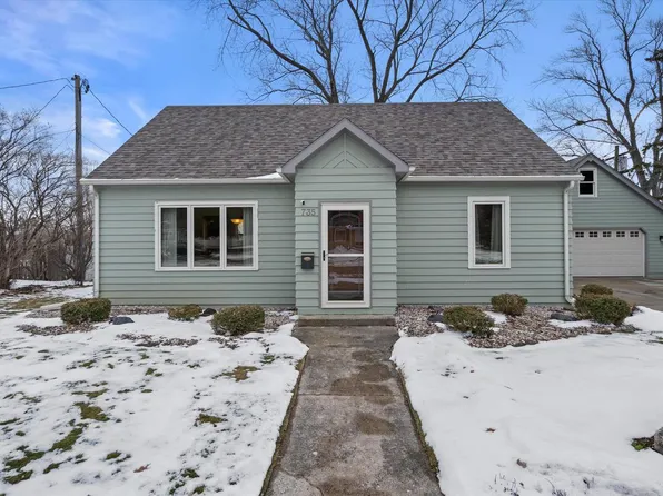 735 High STREET, West Bend, WI 53090