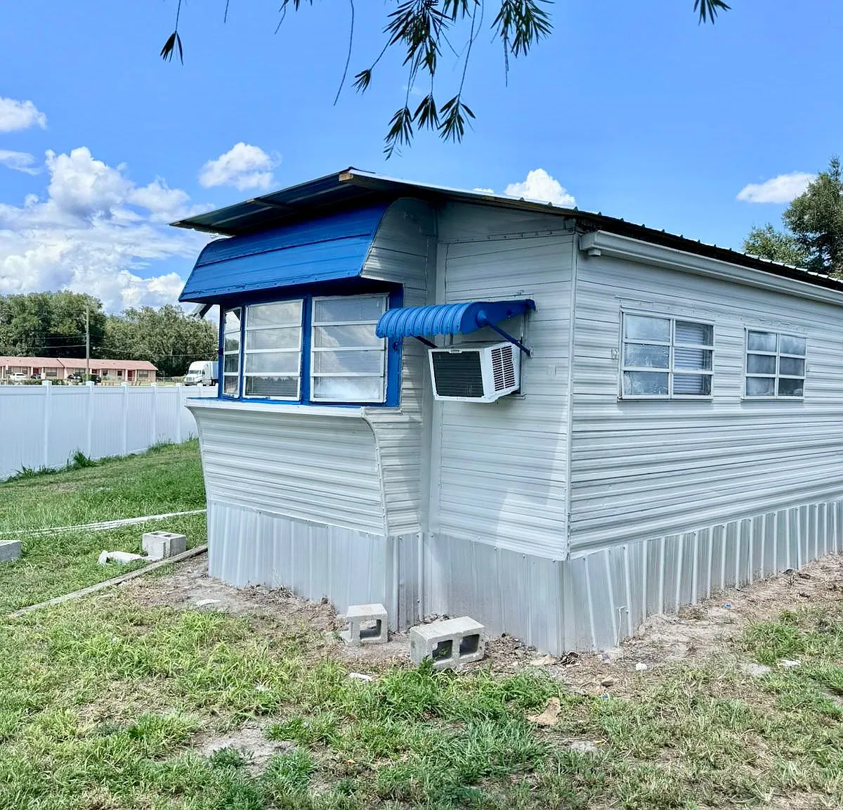 1 bed, 600 sqft, $694 — Photo 1