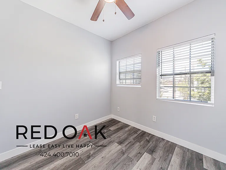 1032-1036 S Normandie Ave #1032-201 — Photo 17