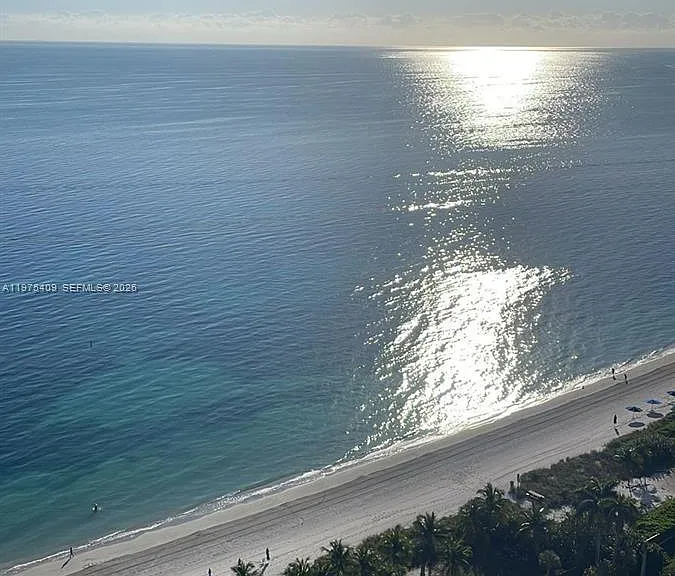 881 Ocean Dr — Photo 16