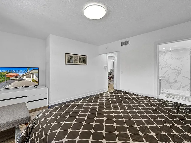 9072 Froude Ave — Photo 26