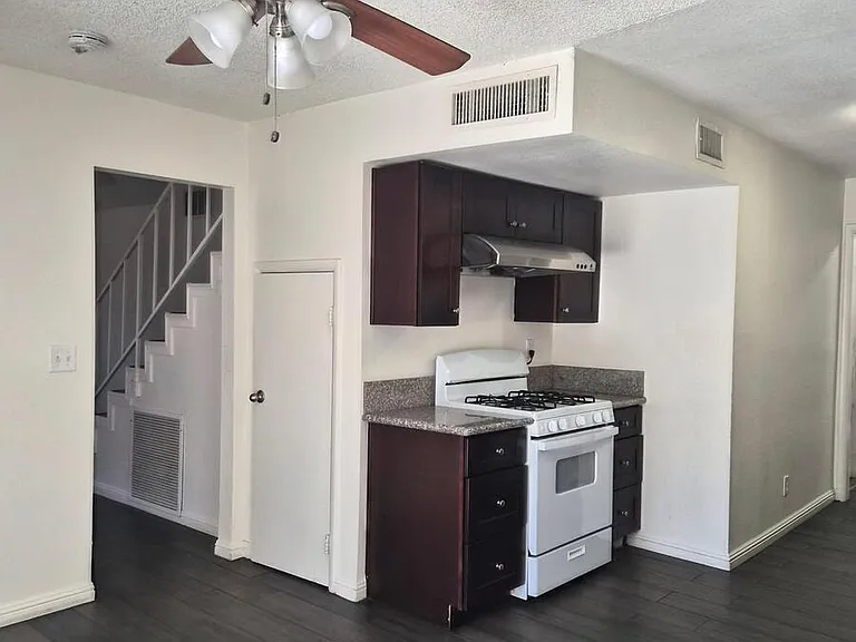 4509 Buena Vista Dr — Photo 18