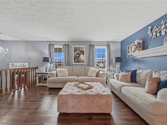 5th image of 702 Perry Dr NW