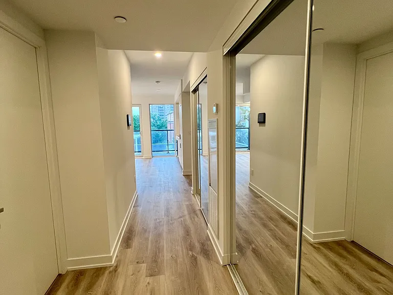 370 Martha St #311 — Photo 8