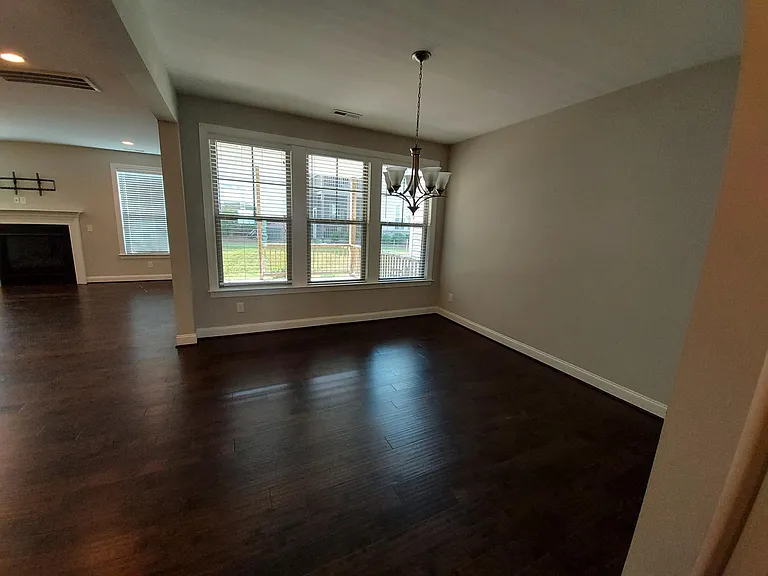 205 Hensley Oak Way — Photo 7