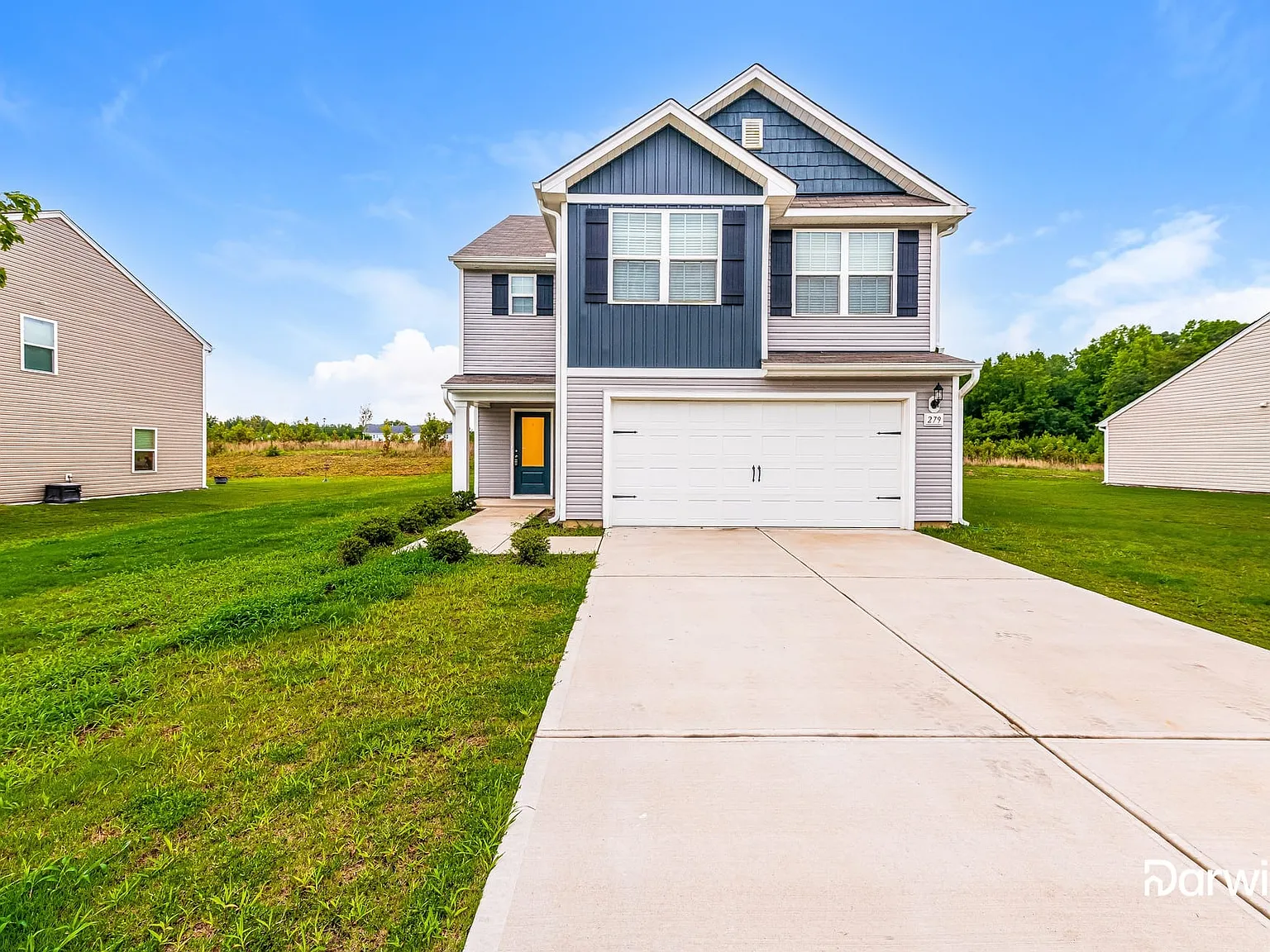 3 bed, 2.5 bath, 2025 sqft, $1,870 — Photo 1