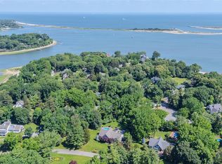 2 White Pine Ln, Setauket, NY 11733