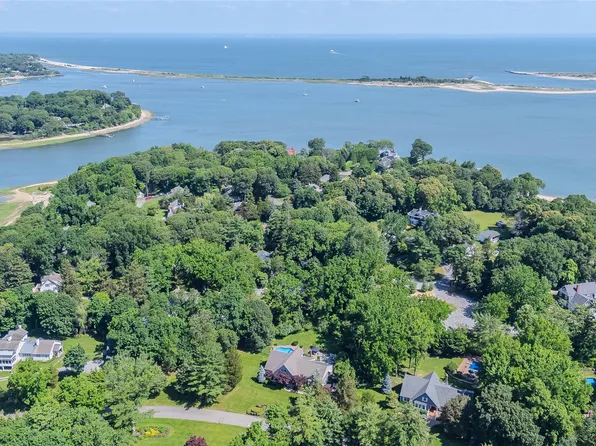 2 White Pine Lane, Setauket, NY 11733