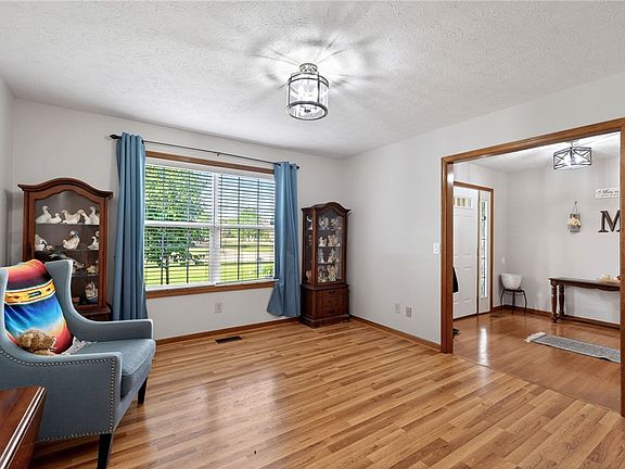 5th image of 4996 Shannon Ave