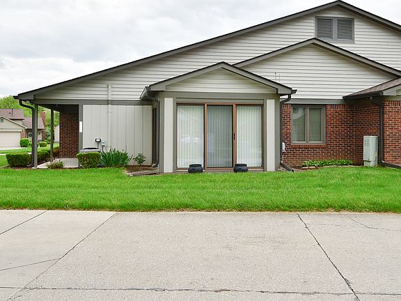 3rd image of 795 Staton Place West Dr