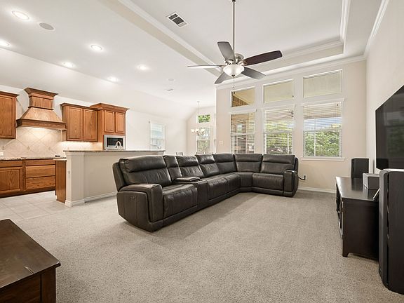 5th image of 1208 Isabella Ln