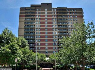 801 N Pitt St APT 507, Alexandria, VA 22314