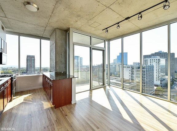 3rd image of 1720 S Michigan Ave APT 1508