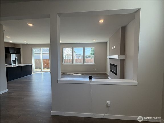 5th image of 502 W 26th Avenue