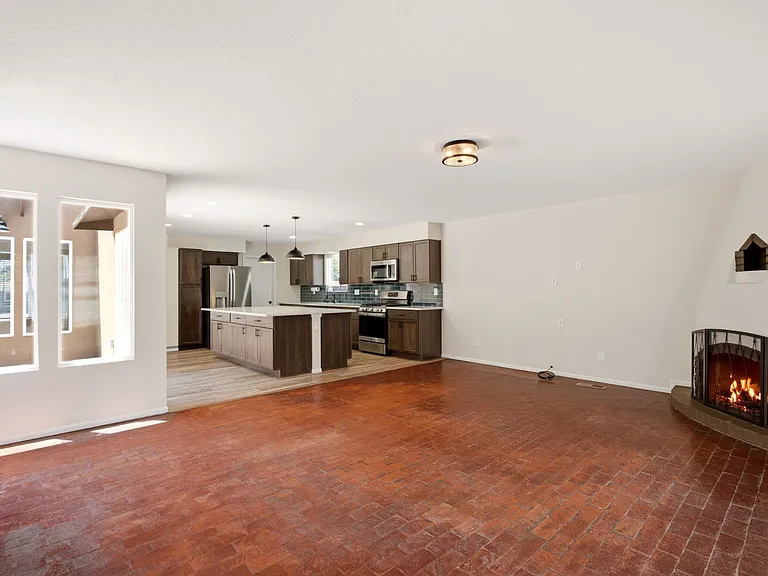 9817 Mary Ellen Pl NE — Photo 21